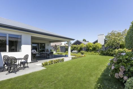 Photo of property in 44 Whakatomo Place, Havelock North, 4130