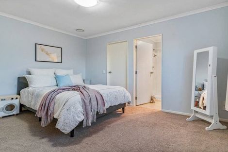 Photo of property in 12 Bokeen Lane, Flat Bush, Auckland, 2019