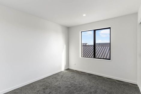 Photo of property in 43 Puwha Street, Massey, Auckland, 0614