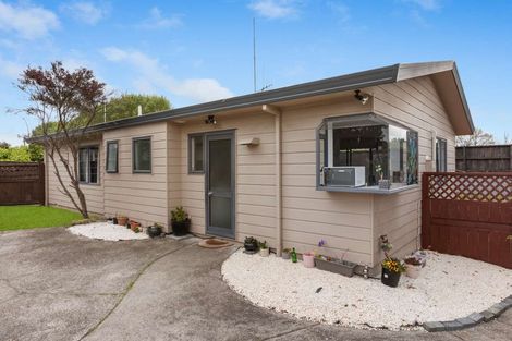 Photo of property in 8 Brough Place, St Andrews, Hamilton, 3200