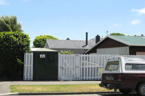 Photo of property in 17 Penwood Street, Russley, Christchurch, 8042