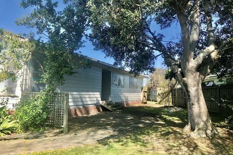 Photo of property in 6 Desford Place, Mangere, Auckland, 2022