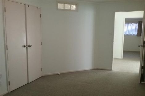 Photo of property in 33 Lewisham Street, Highland Park, Auckland, 2010