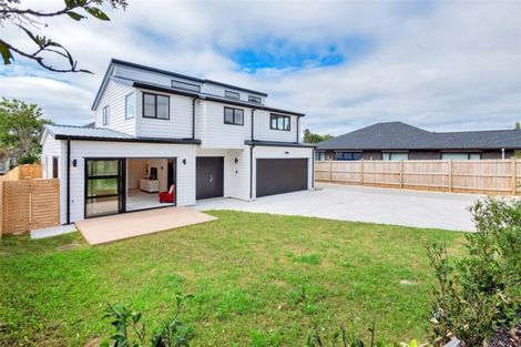Photo of property in 5a Woodside Road, Massey, Auckland, 0614