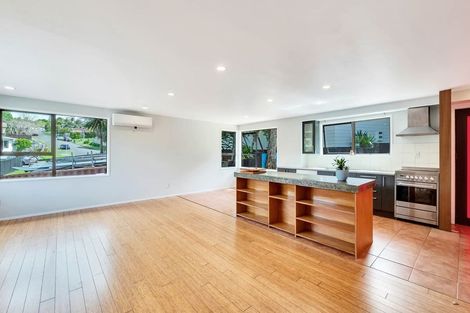 Photo of property in 28 Cranston Street, Torbay, Auckland, 0632