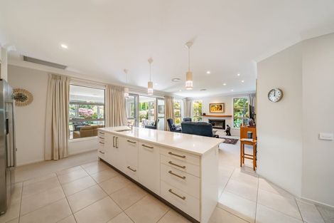 Photo of property in 6 Bateson Way, Heretaunga, Upper Hutt, 5018