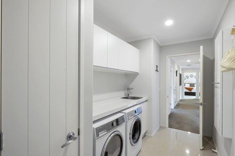 Photo of property in 12 Anderson Way, Highlands Park, New Plymouth, 4312