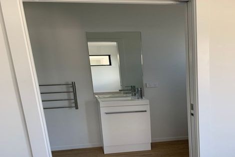 Photo of property in 5/4 Harry Ward Place, Henderson, Auckland, 0610