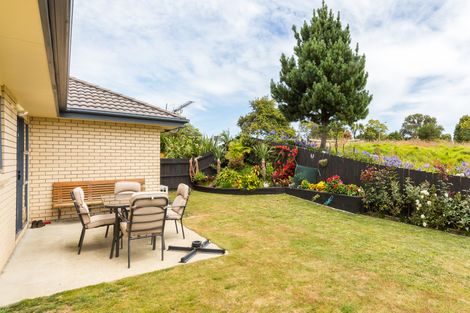 Photo of property in 84 Collingwood Road, Waiuku, 2123