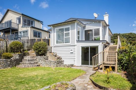Photo of property in 78 Bayview Road, Paremata, Porirua, 5024