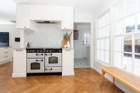 Photo of property in 10 Woodstock Road, Fairfield, Hamilton, 3214