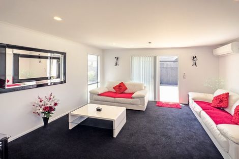 Photo of property in 39 Vivian Street, Burwood, Christchurch, 8083