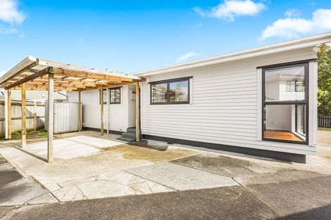 Photo of property in 123 Riverpark Crescent, Henderson, Auckland, 0610