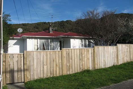 Photo of property in 7 Gardiner Grove, Wainuiomata, Lower Hutt, 5014