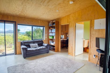 Photo of property in 58 Beasley Road, Pataua South, Onerahi, 0192