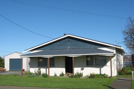 Photo of property in 43 Holland Crescent, Bulls, 4818