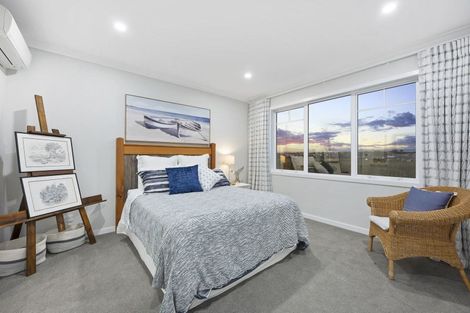 Photo of property in 134 Arran Point Parade, Orewa, 0931