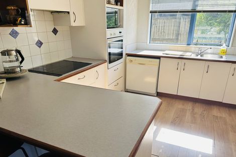 Photo of property in 2 Courtenay Place, Owhata, Rotorua, 3010