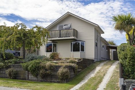 Photo of property in 19 Alta Place, Frankton, Queenstown, 9300