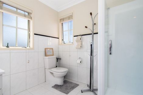 Photo of property in 17 Azure Place, Huntington, Hamilton, 3210