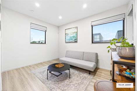 Photo of property in 15 Te Aparangi Road, Papakura, 2110