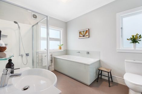 Photo of property in 11 Mantell Street, Seatoun, Wellington, 6022