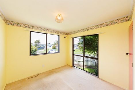 Photo of property in 17 Jupiter Street, Milson, Palmerston North, 4414