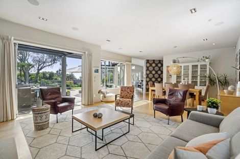 Photo of property in 1/2 Clifton Road, Hauraki, Auckland, 0622