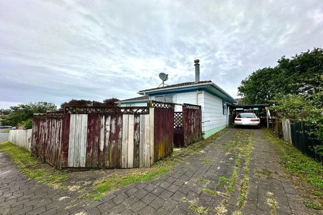Photo of property in 1/14 Dalmatia Place, Henderson, Auckland, 0612