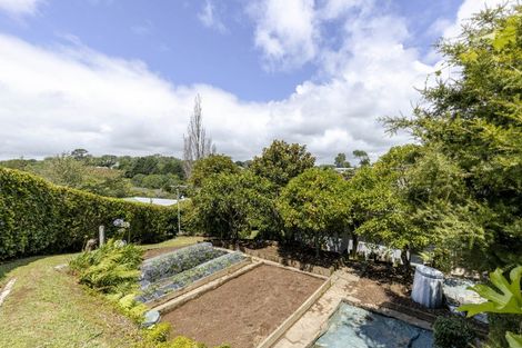 Photo of property in 5 Whitby Place, Westown, New Plymouth, 4310