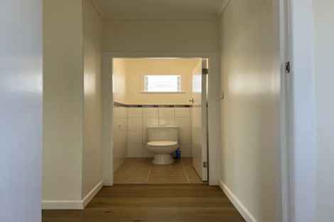 Photo of property in 61 Oakdale Road, Mount Roskill, Auckland, 1041