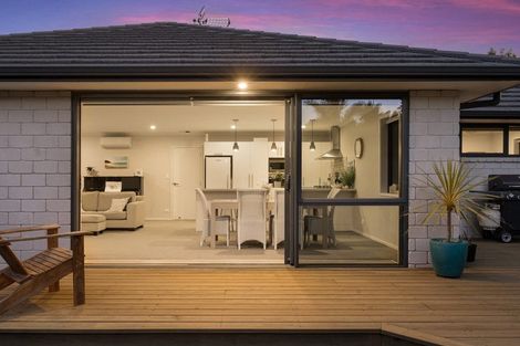 Photo of property in 15 Ian Place, Waihi Beach, 3611