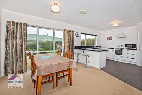 Photo of property in 16 Elm Place, Tikipunga, Whangarei, 0112