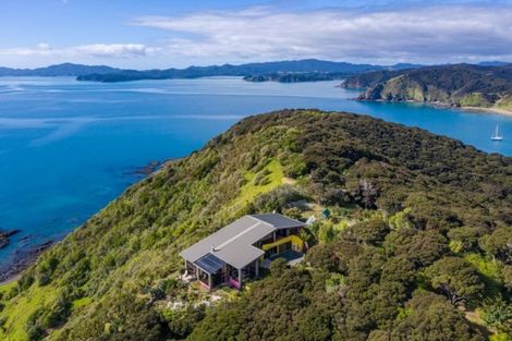 Photo of property in 92 Pukematu Lane, Russell, 0202