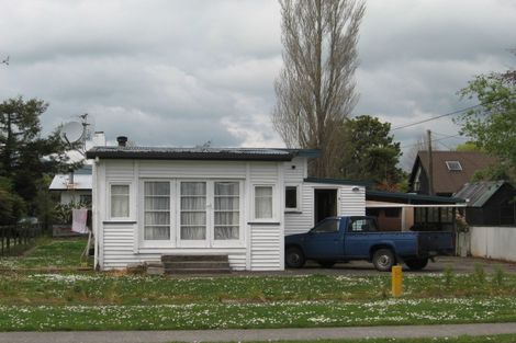 Photo of property in 6 Willow Avenue, Hannahs Bay, Rotorua, 3010