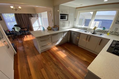 Photo of property in 15 Walpole Avenue, Hillpark, Auckland, 2102