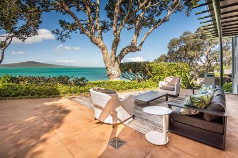 Photo of property in 2 Old Lake Road, Narrow Neck, Auckland, 0624