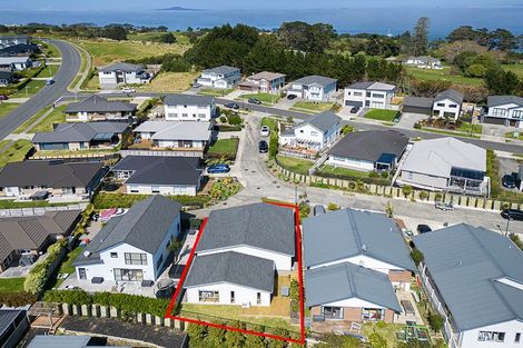 Photo of property in 10 Kiwa Crescent, Gulf Harbour, Whangaparaoa, 0930