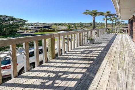 Photo of property in 1/1 Nigel Road, Browns Bay, Auckland, 0630