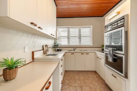 Photo of property in 24 Duncan Street, Tawa, Wellington, 5028