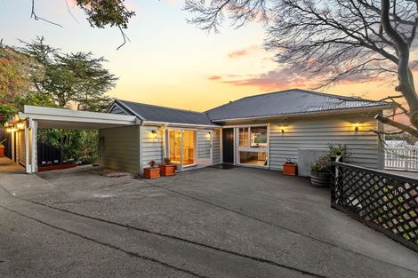 Photo of property in 77 Valley Road, Cashmere, Christchurch, 8022