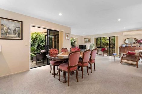 Photo of property in 9a Bond Crescent, Forrest Hill, Auckland, 0620