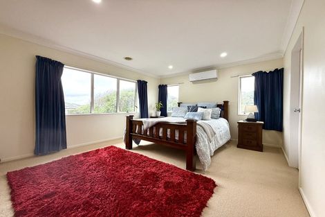 Photo of property in 211 Westchester Drive, Churton Park, Wellington, 6037