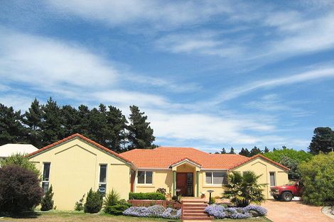 Photo of property in 25 Orlando Crescent, Waimairi Beach, Christchurch, 8083