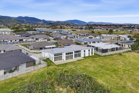 Photo of property in 12 Bridford Way, Paraparaumu, 5032