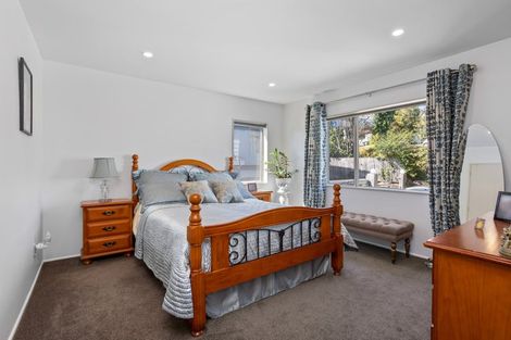 Photo of property in 218 Greenhithe Road, Greenhithe, Auckland, 0632
