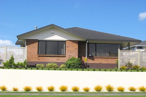 Photo of property in 24 Karamea Street, Whalers Gate, New Plymouth, 4310