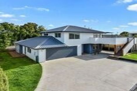 Photo of property in 9a Crispe Road, Clarks Beach, 2122