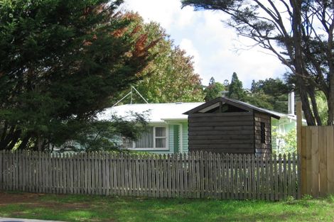 Photo of property in 143 Atkinson Road, Titirangi, Auckland, 0604