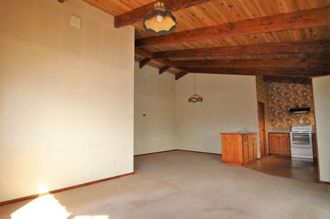 Photo of property in 12 Ashworth Street, Alexandra, 9320